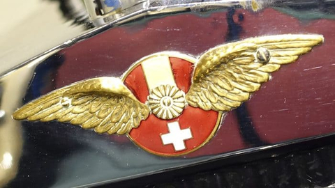 Hispano-Suiza 汽车标志 PVD ​​涂层和抛光