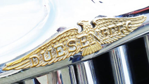Duesenberg 汽车标志 PVD ​​涂层和抛光