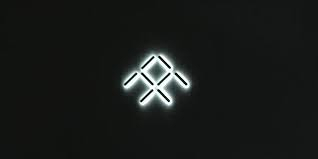 法拉第汽车标志 PVD ​​涂层和抛光